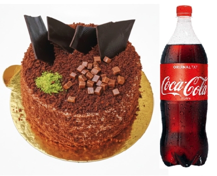 Nemli Dokulu 4-6 Kişilik Çikolatalı Yaş Pasta + 1 Lt Kola Samsun pasta